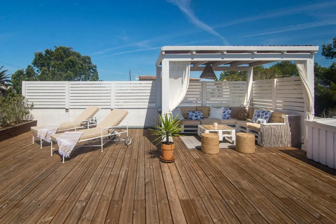 Casa Azul Stylish Beach House For 4 Adults And 1 Child In Cala Llombards İspanya